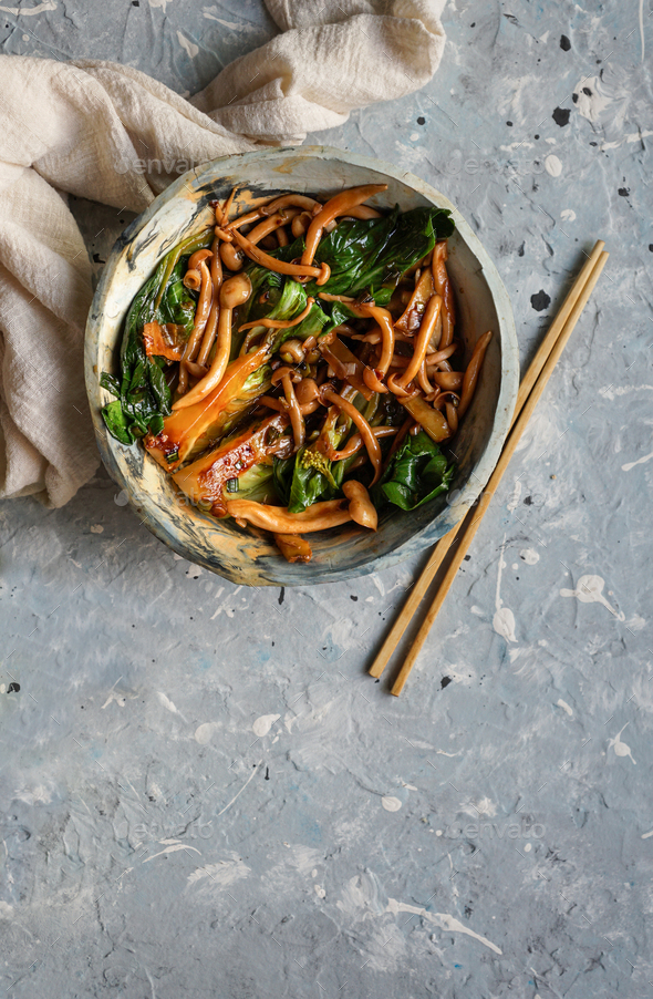 Bok choy o pak choi cabbage with shimeji mushrooms and Oyster sauce Stock Photo by